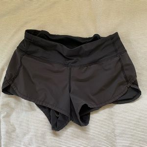 Lululemon Hotty Hot short